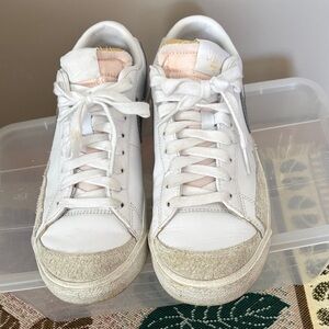 Nike Blazer Low 77 Women's White Metallic Silver Logo Sneakers Sz 7.5
